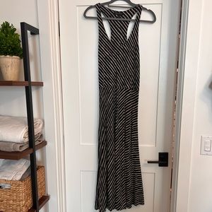 Banana Republic knit racerback sundress size M, navy and cream